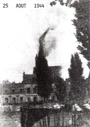 Chute du clocher de St-Aspais le 25 août 1944